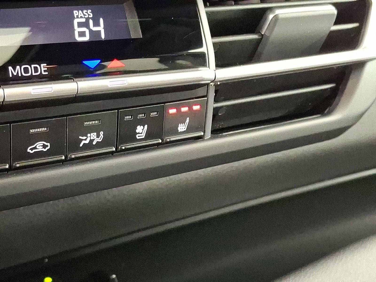 Used 2025 Toyota Sienna XSE w/ XSE Premium Package AWD/4WD image 19