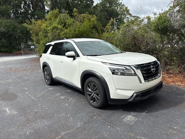 Used 2022 Nissan Pathfinder SV