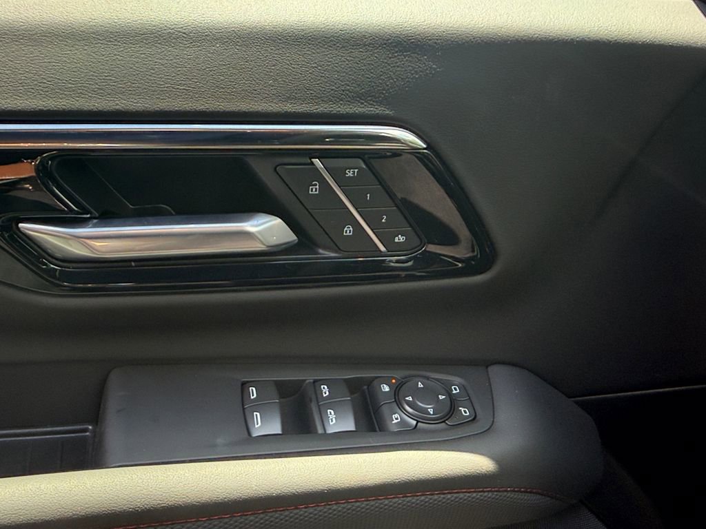 New 2026 Chevrolet Suburban RST AWD/4WD image 11