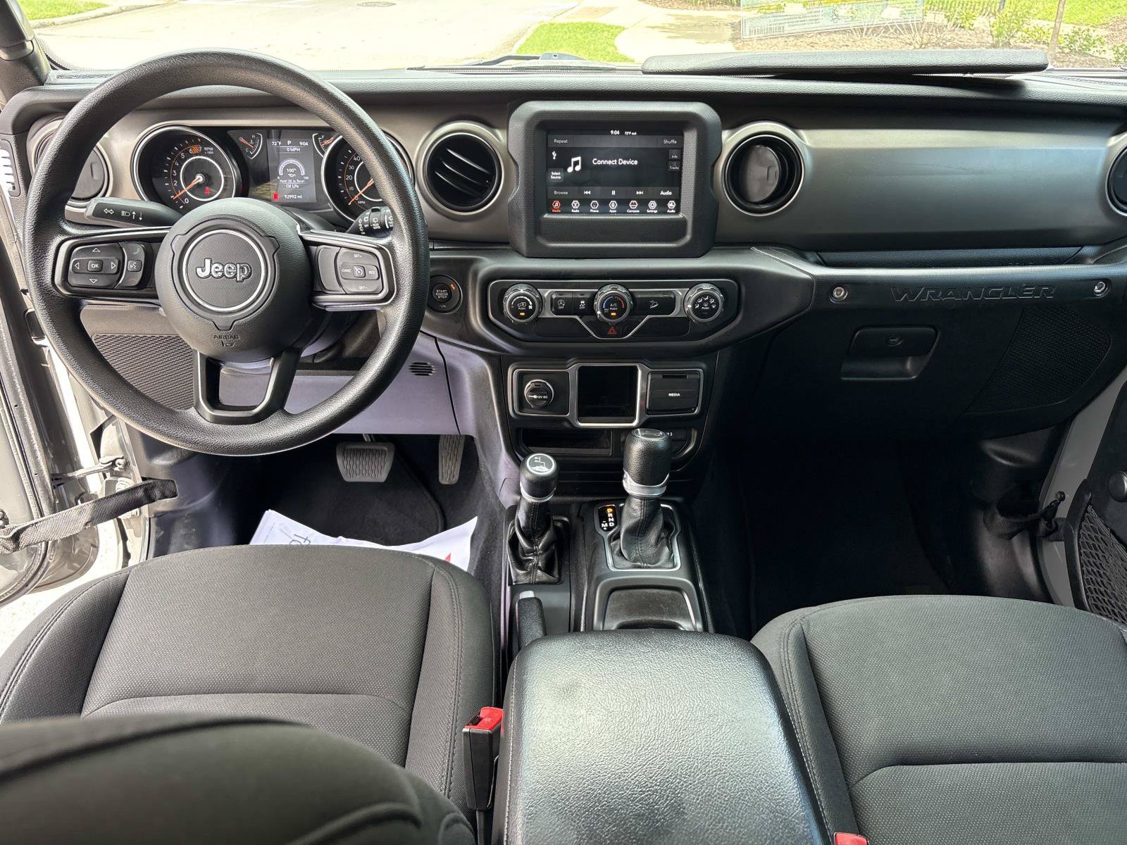 Used 2018 Jeep Wrangler Unlimited Sport AWD/4WD image 28