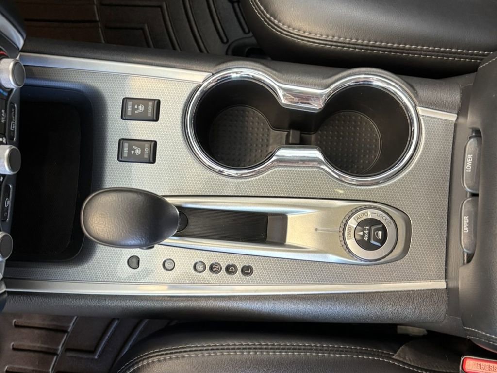 Used 2019 Nissan Pathfinder SL AWD/4WD image 19