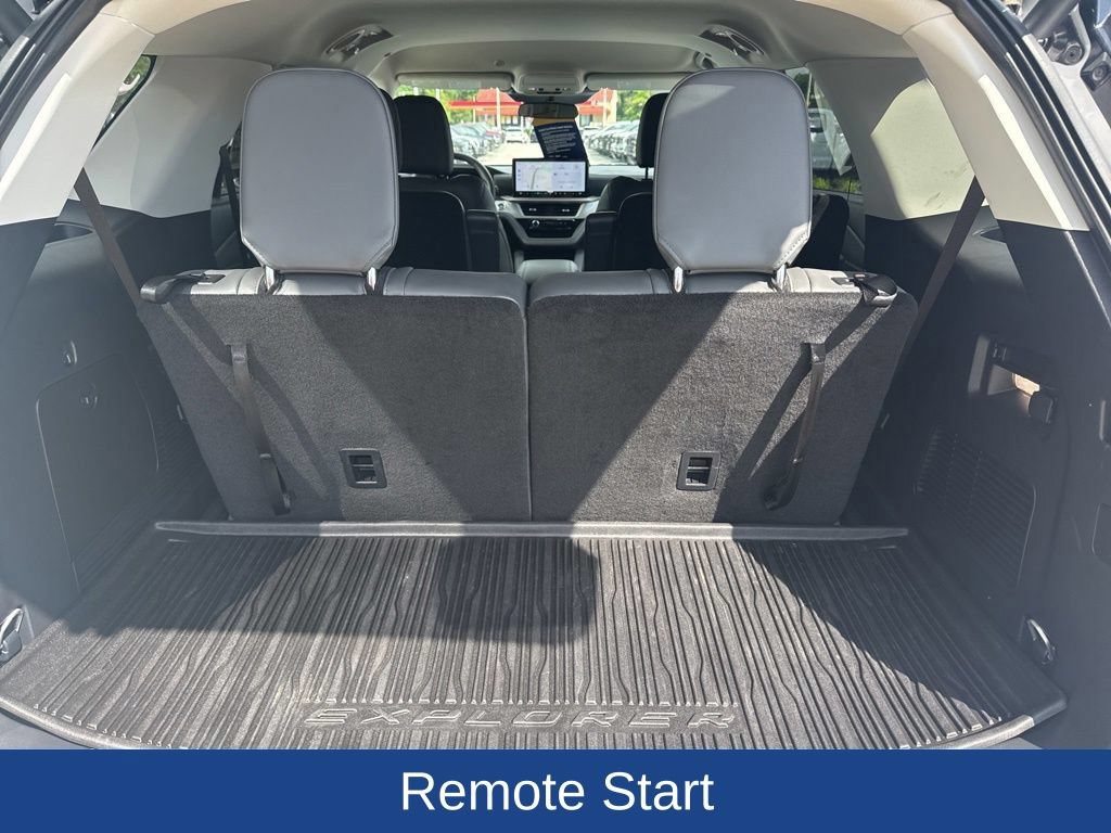 Certified 2026 Ford Explorer Active w/ Active Comfort Package RWD image 7