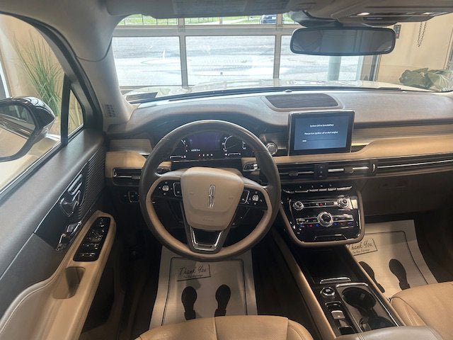 Used 2021 Lincoln Corsair AWD w/ Premium Package image 7