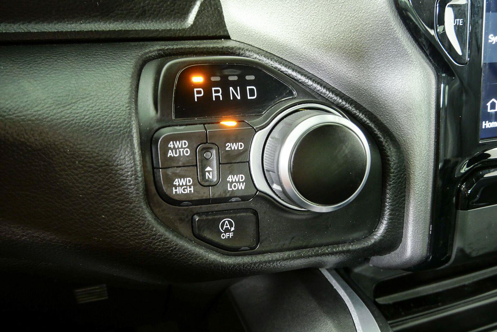 Used 2023 RAM 1500 Big Horn AWD/4WD image 18