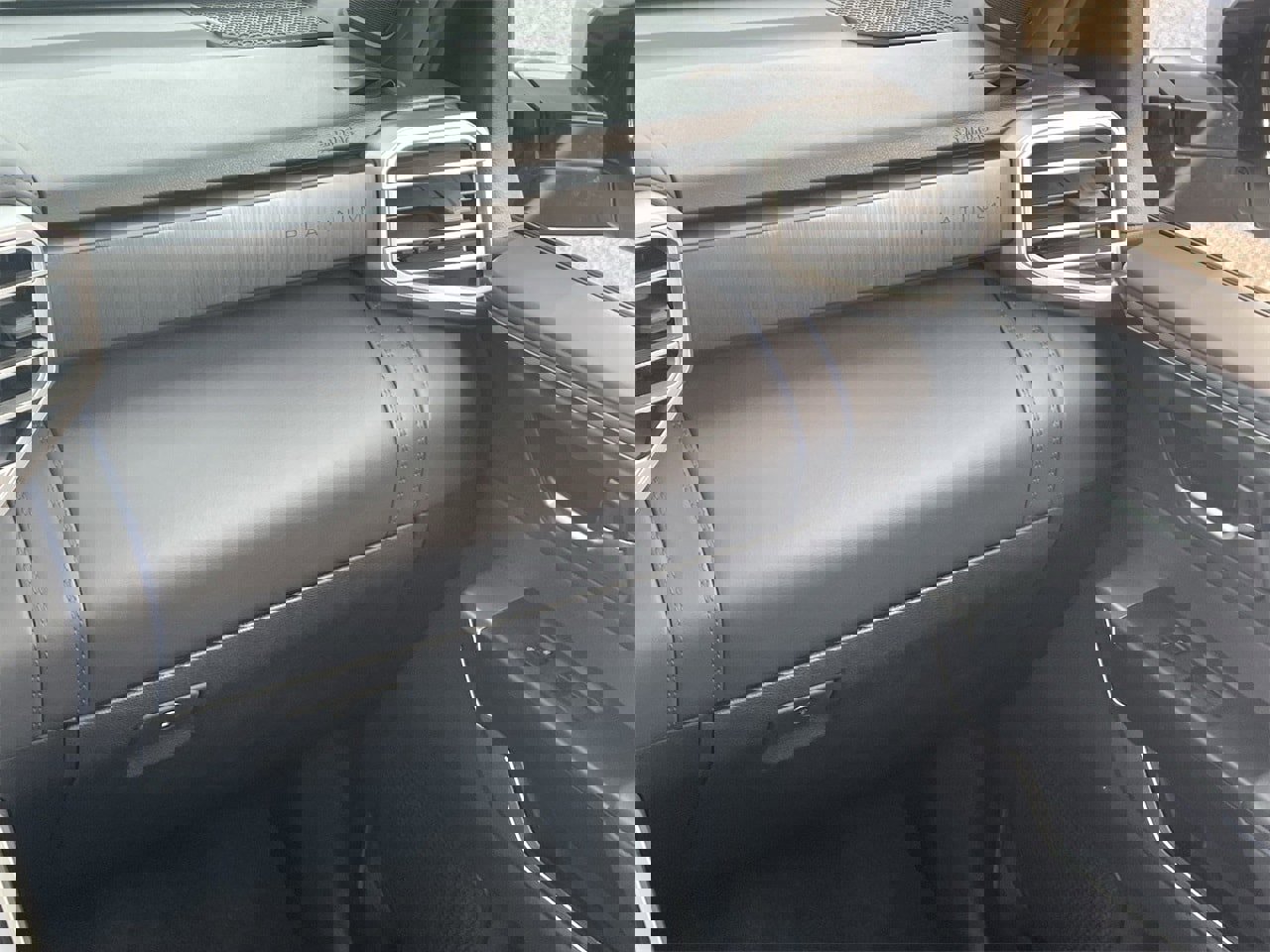 Used 2024 Toyota Tundra Platinum image 17