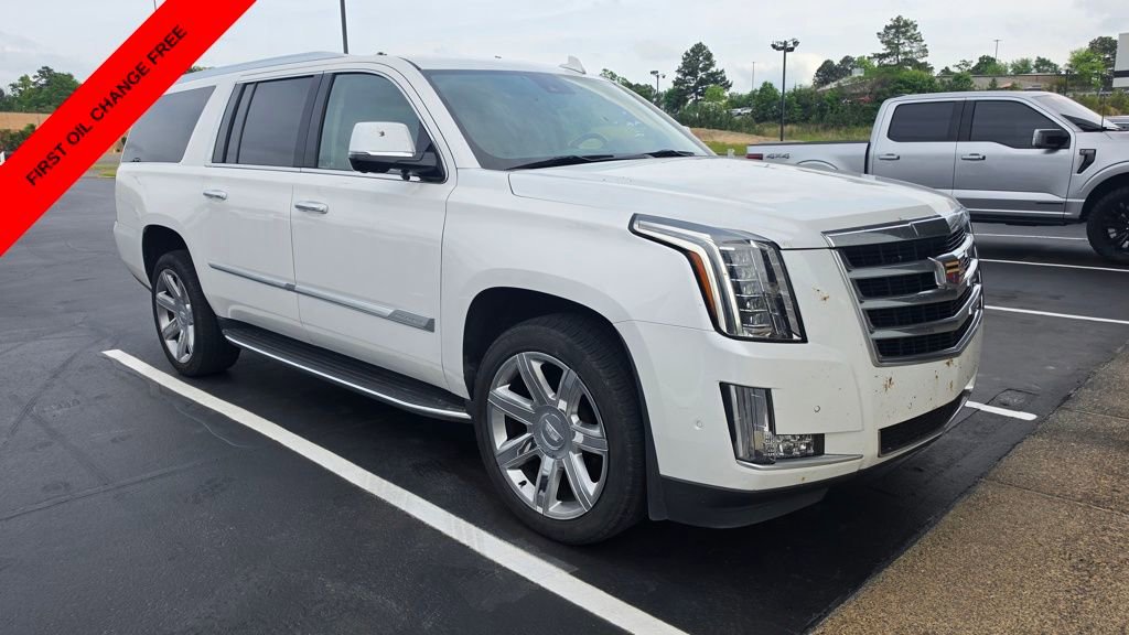 Used 2020 Cadillac Escalade ESV Luxury image 2