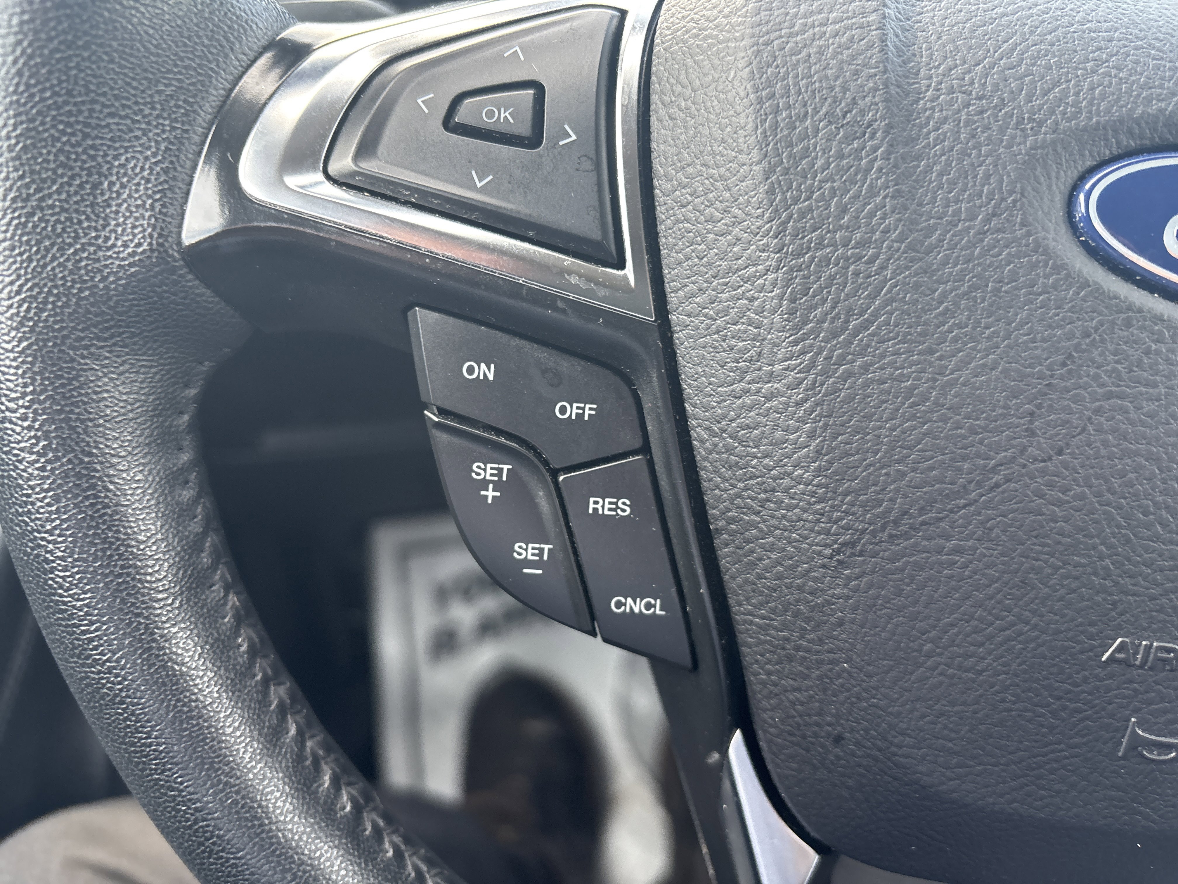 Used 2024 Ford Edge SEL image 19