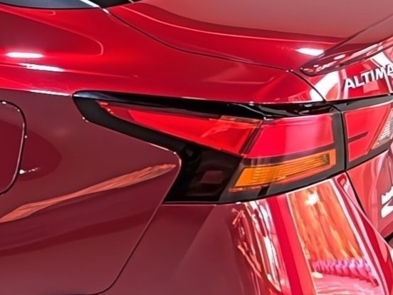 Used 2024 Nissan Altima 2.5 SV w/ SV Premium Package image 10