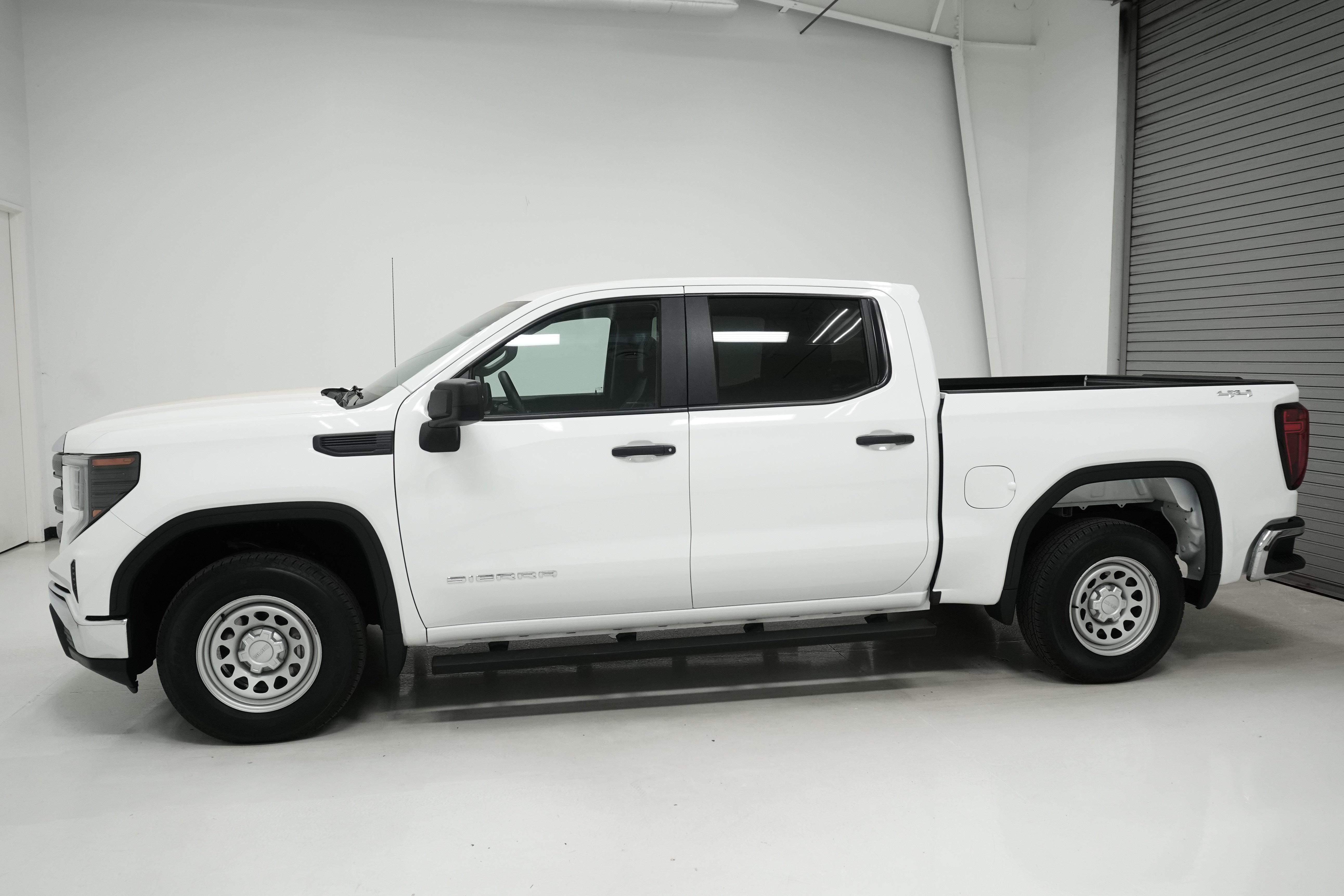 Used 2023 GMC Sierra 1500 Pro w/ Convenience Package AWD/4WD image 6