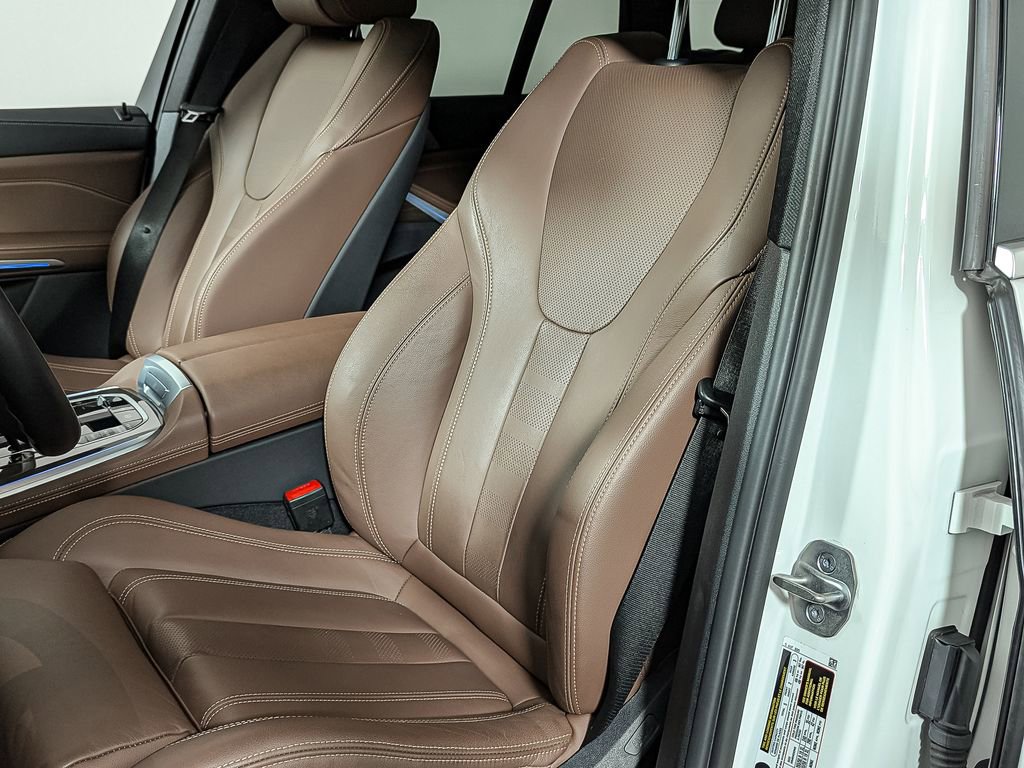 Certified 2022 BMW X5 xDrive45e w/ Parking Assistance Package image 18