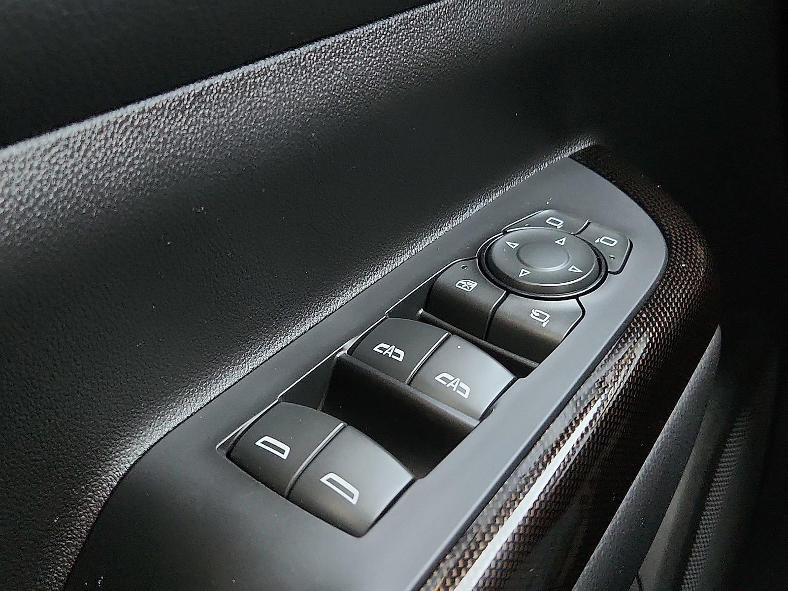 Used 2023 GMC Acadia AT4 w/ Technology Package AWD/4WD image 16