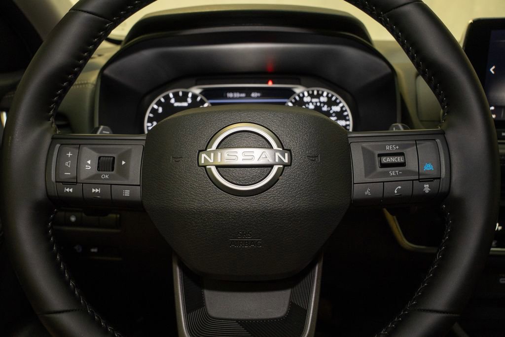 Certified 2025 Nissan Rogue SV image 18