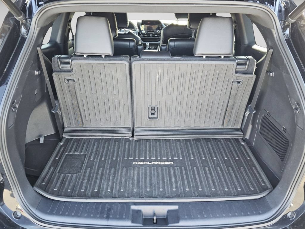Used 2023 Toyota Highlander XSE AWD/4WD image 26