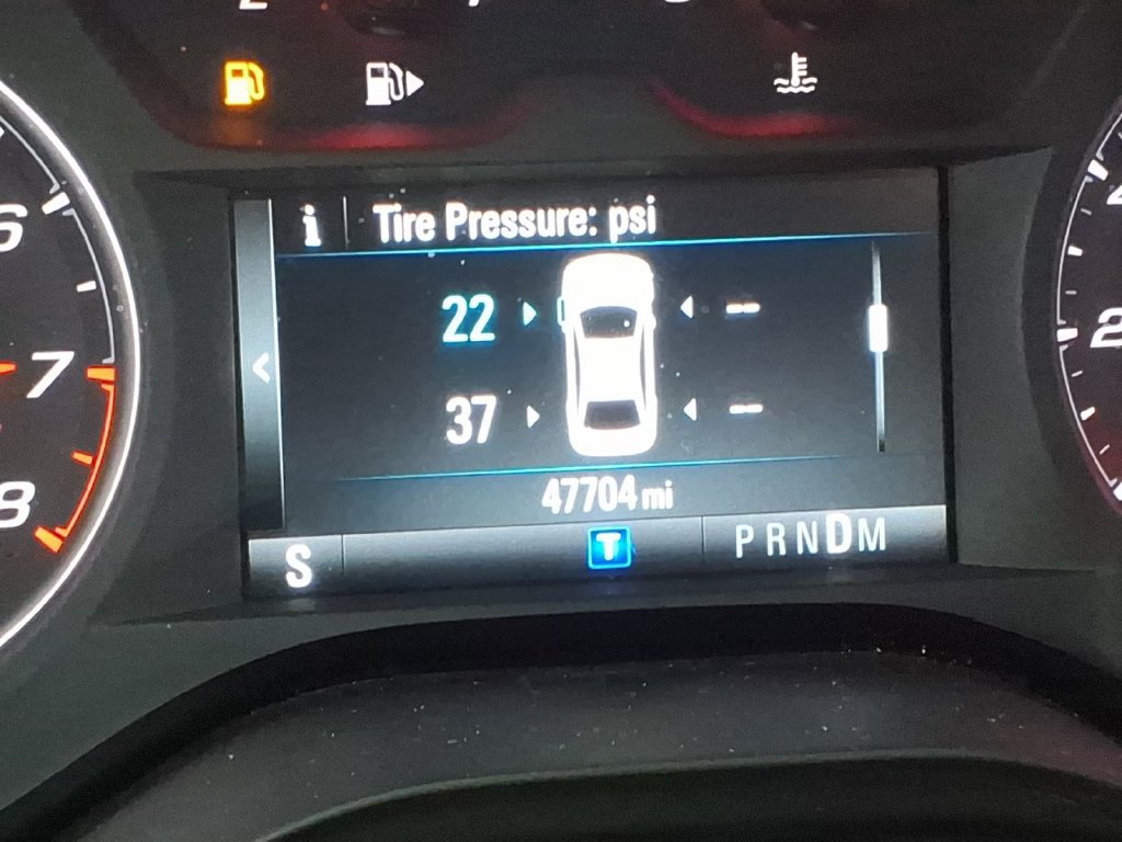 Used 2017 Chevrolet Camaro LT RWD image 20