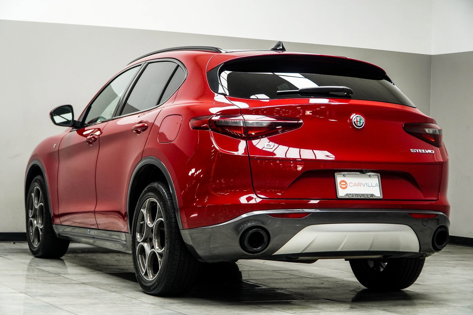 Used 2022 Alfa Romeo Stelvio Ti image 10