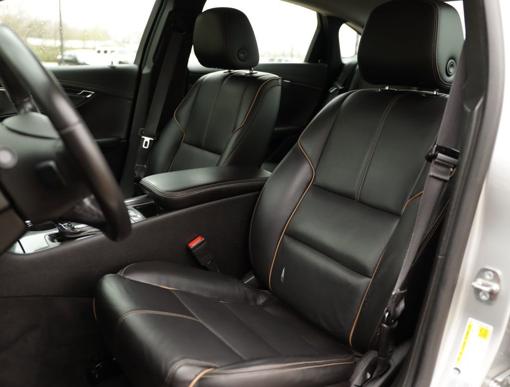 Used 2016 Chevrolet Impala LTZ image 23