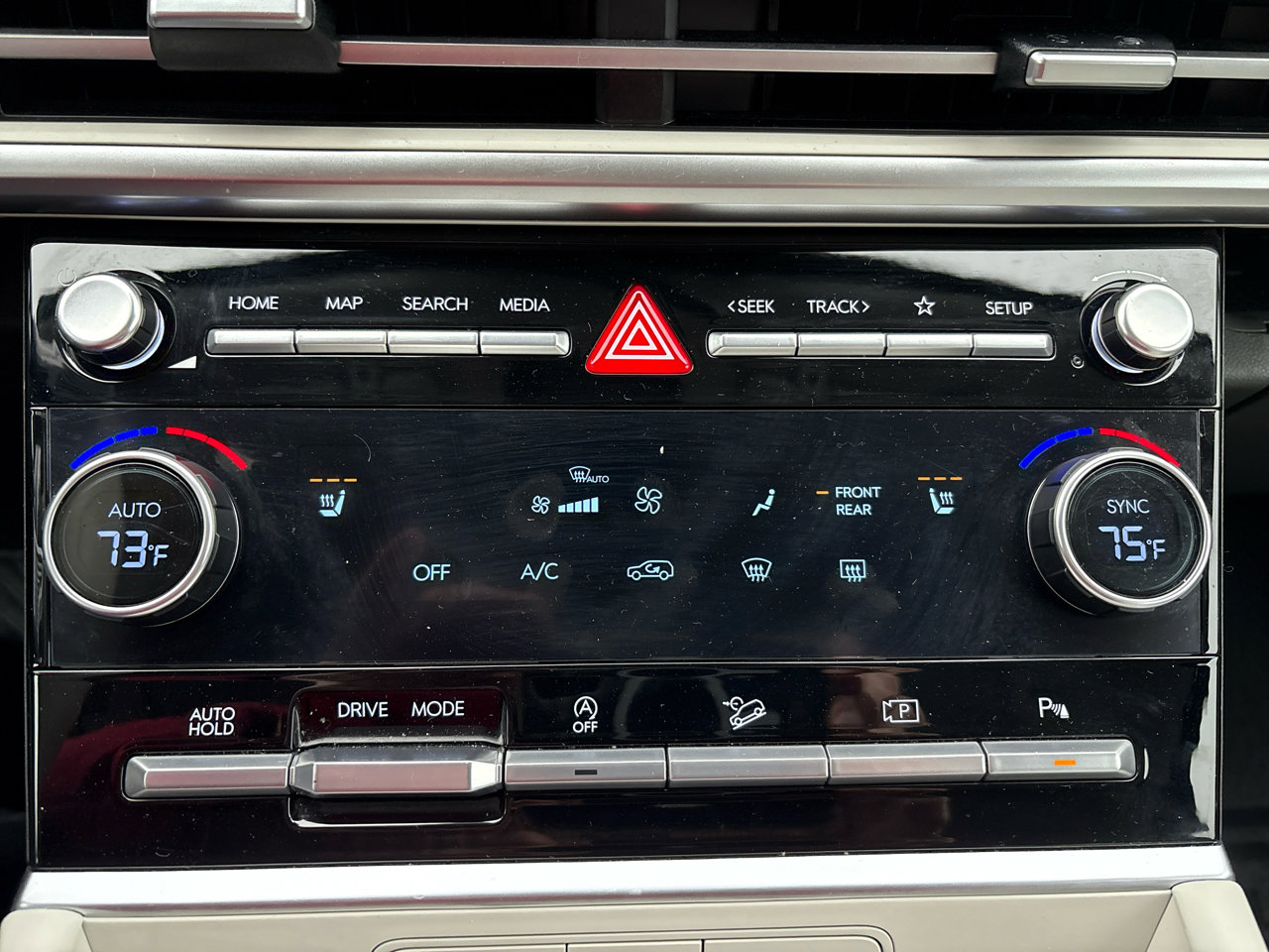 Used 2025 Hyundai Santa Fe SEL image 17