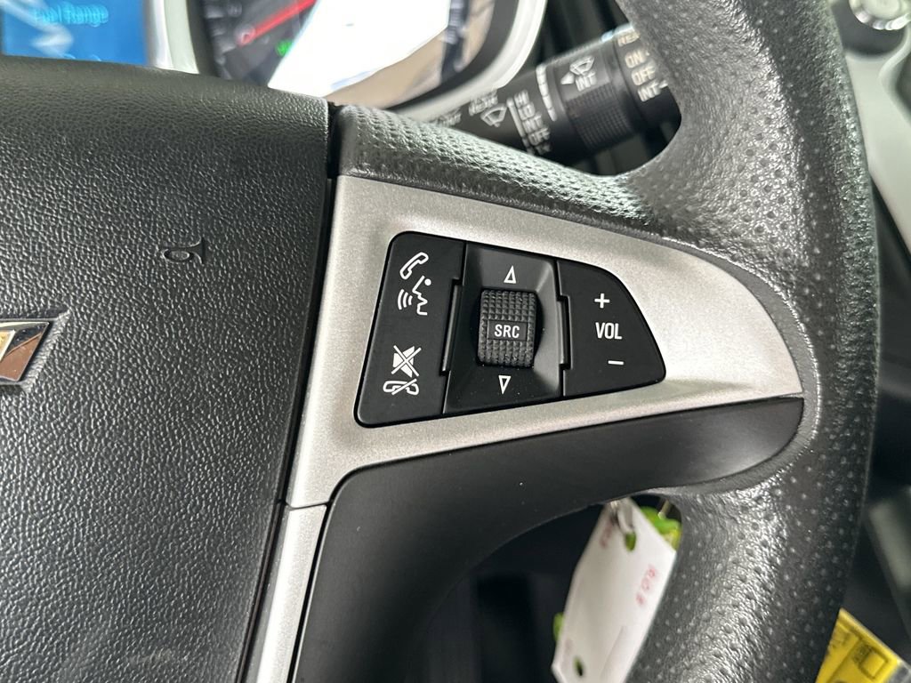 Used 2017 Chevrolet Equinox LT image 20