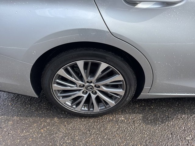 Used 2019 Lexus ES 350 w/ Accessory Package 2 image 7