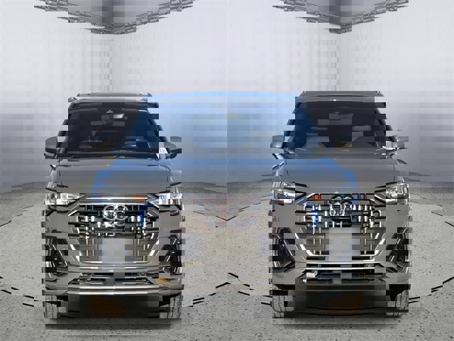 Used 2020 Audi Q3 2.0T Premium w/ Convenience Package image 4