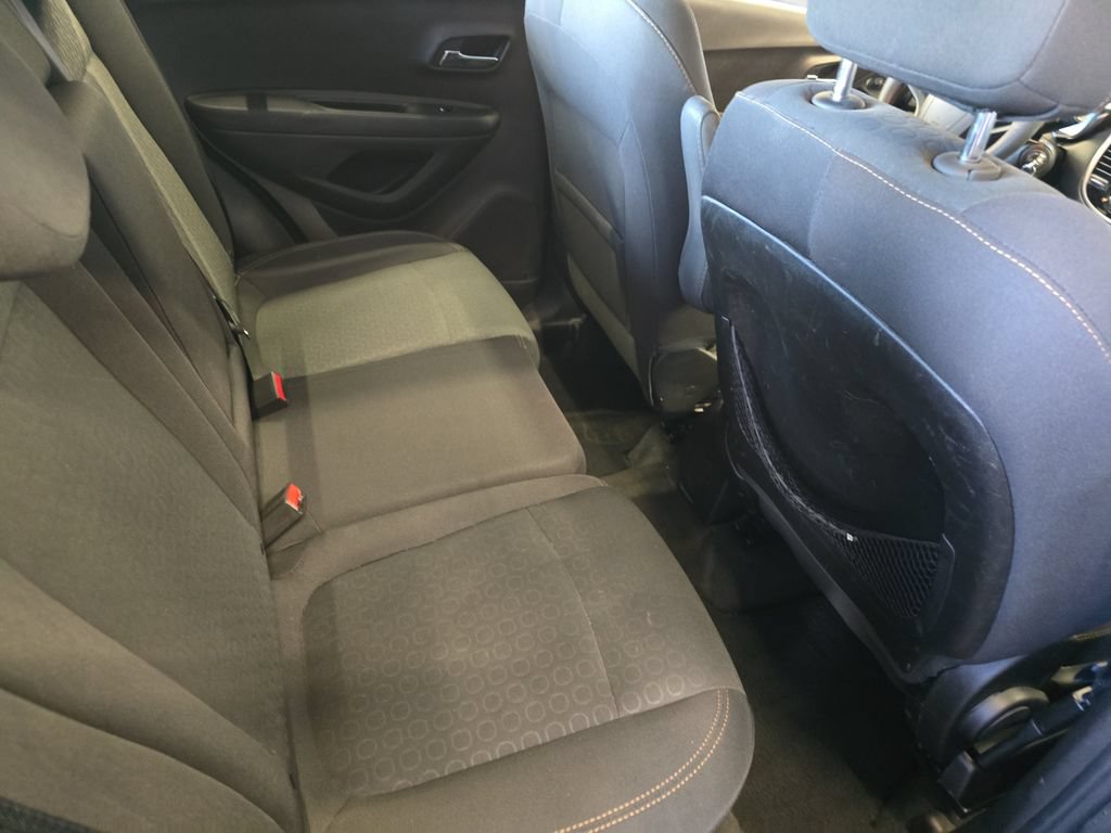 Used 2019 Chevrolet Trax LS AWD/4WD image 13