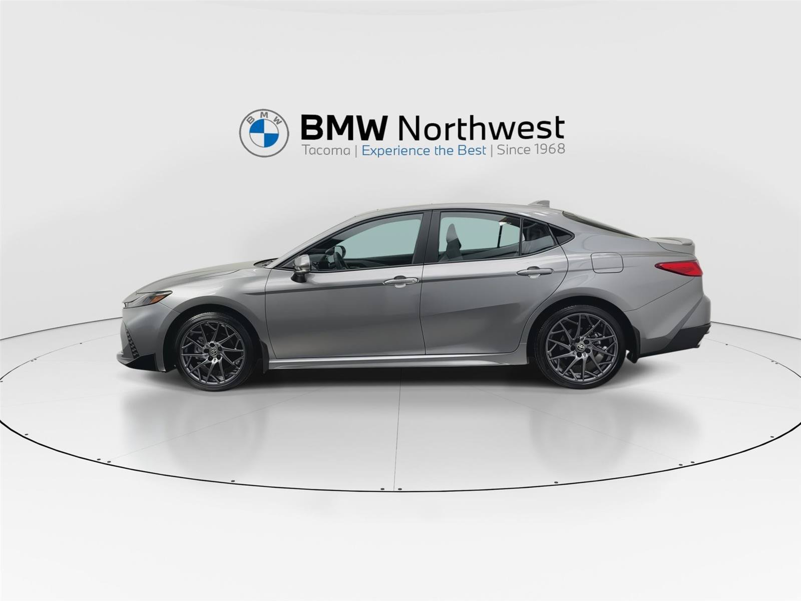 Used 2025 Toyota Camry SE w/ Multimedia Upgrade Package AWD/4WD image 11