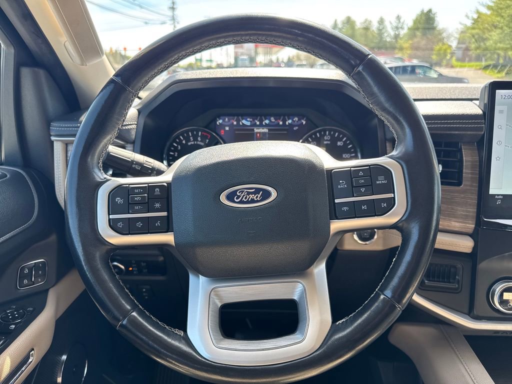 Used 2023 Ford Expedition Max Limited image 14