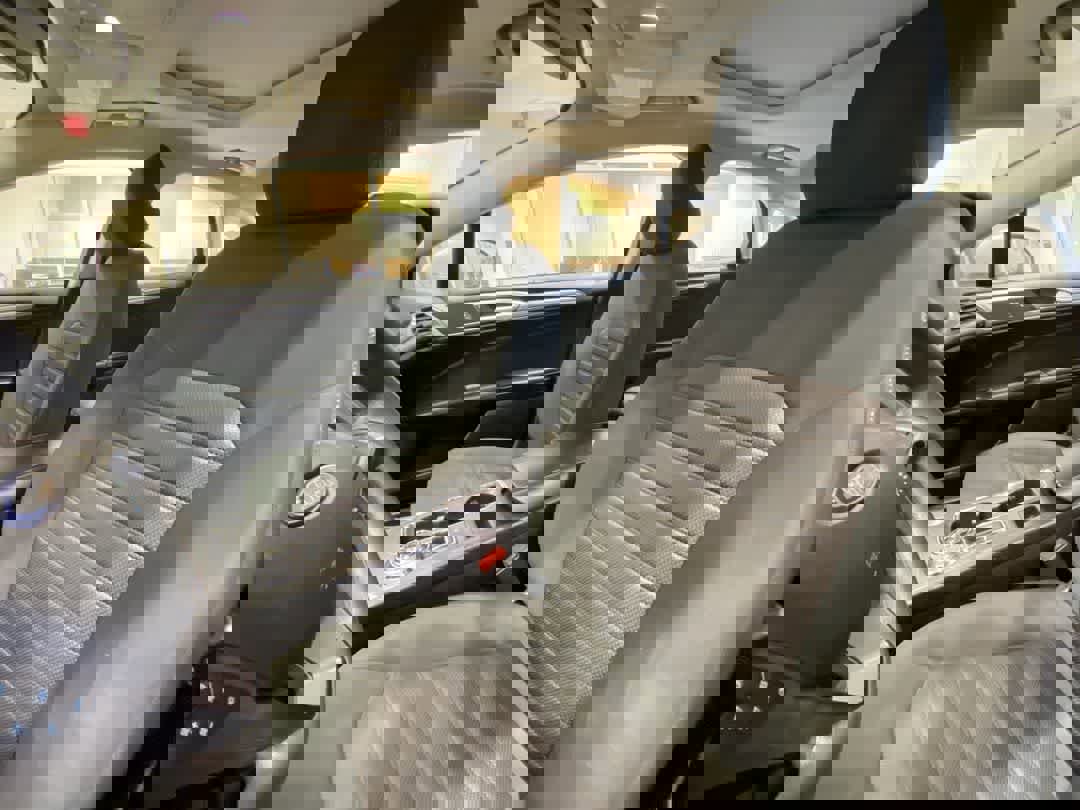 Used 2020 Ford Fusion SE image 14