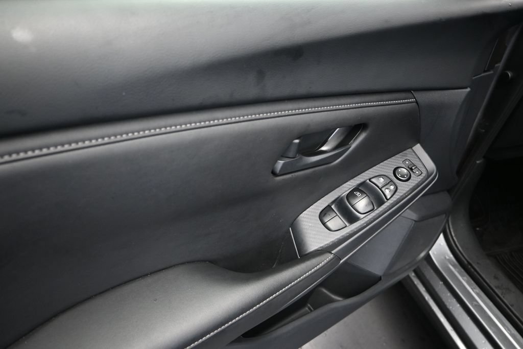 Used 2024 Nissan Sentra S FWD image 11
