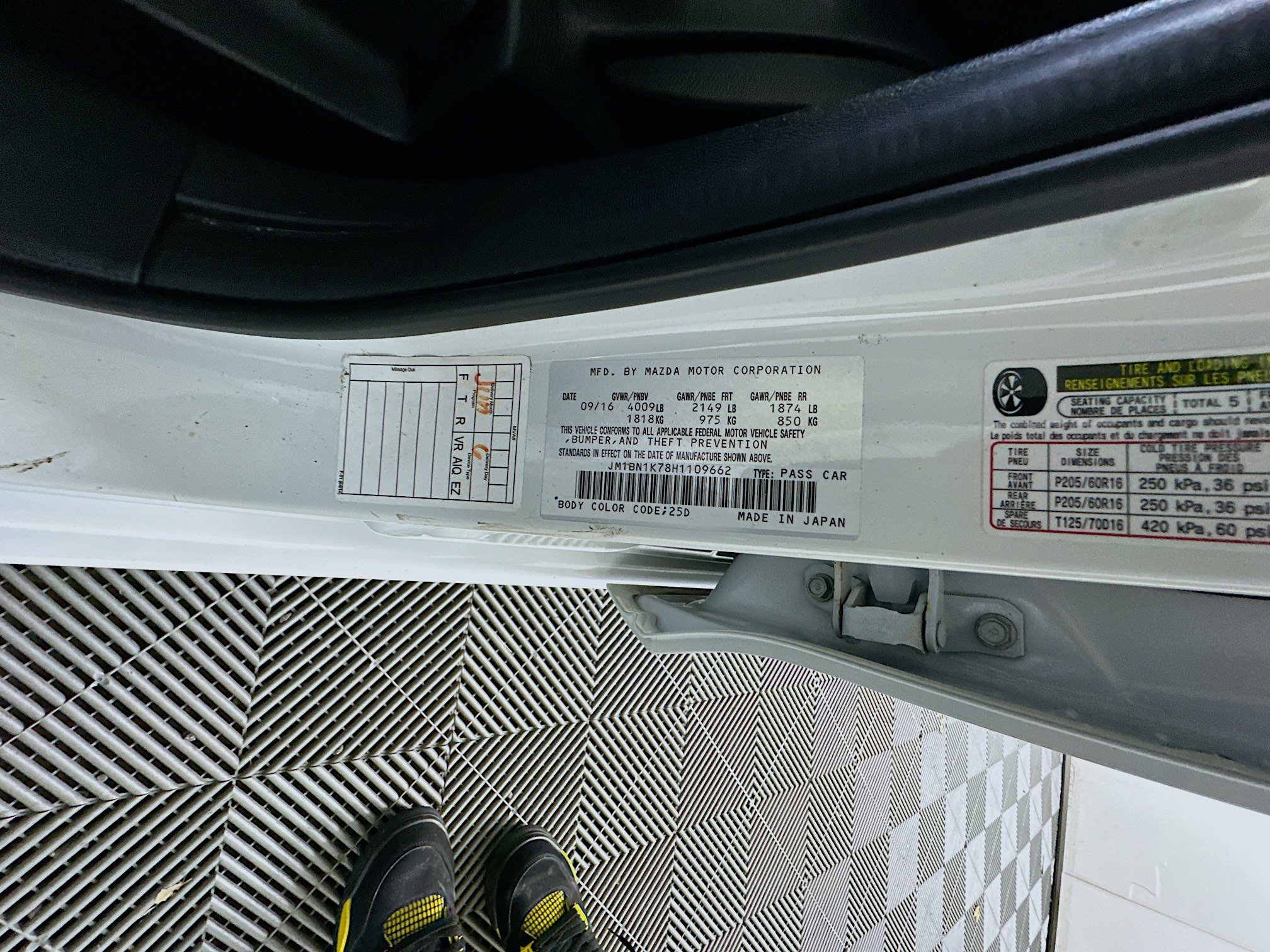 Used 2017 MAZDA MAZDA3 Sport image 12