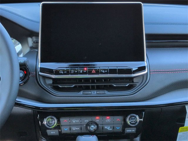 New 2026 Jeep Compass Trailhawk image 17