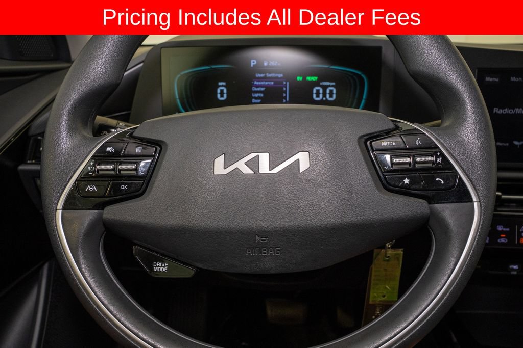 Used 2023 Kia Niro LX FWD image 17