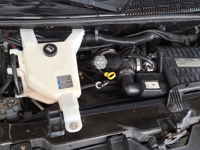 Used 2015 Chevrolet Express 2500 RWD image 32