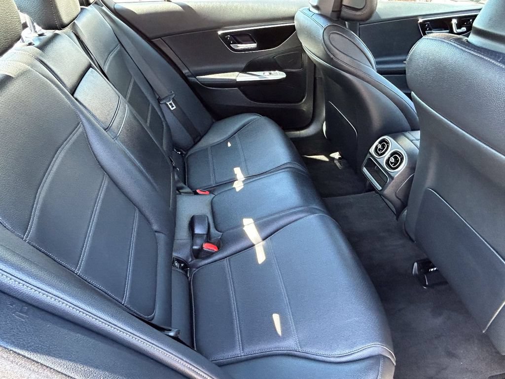 Used 2025 Mercedes-Benz C 300 Sedan image 13