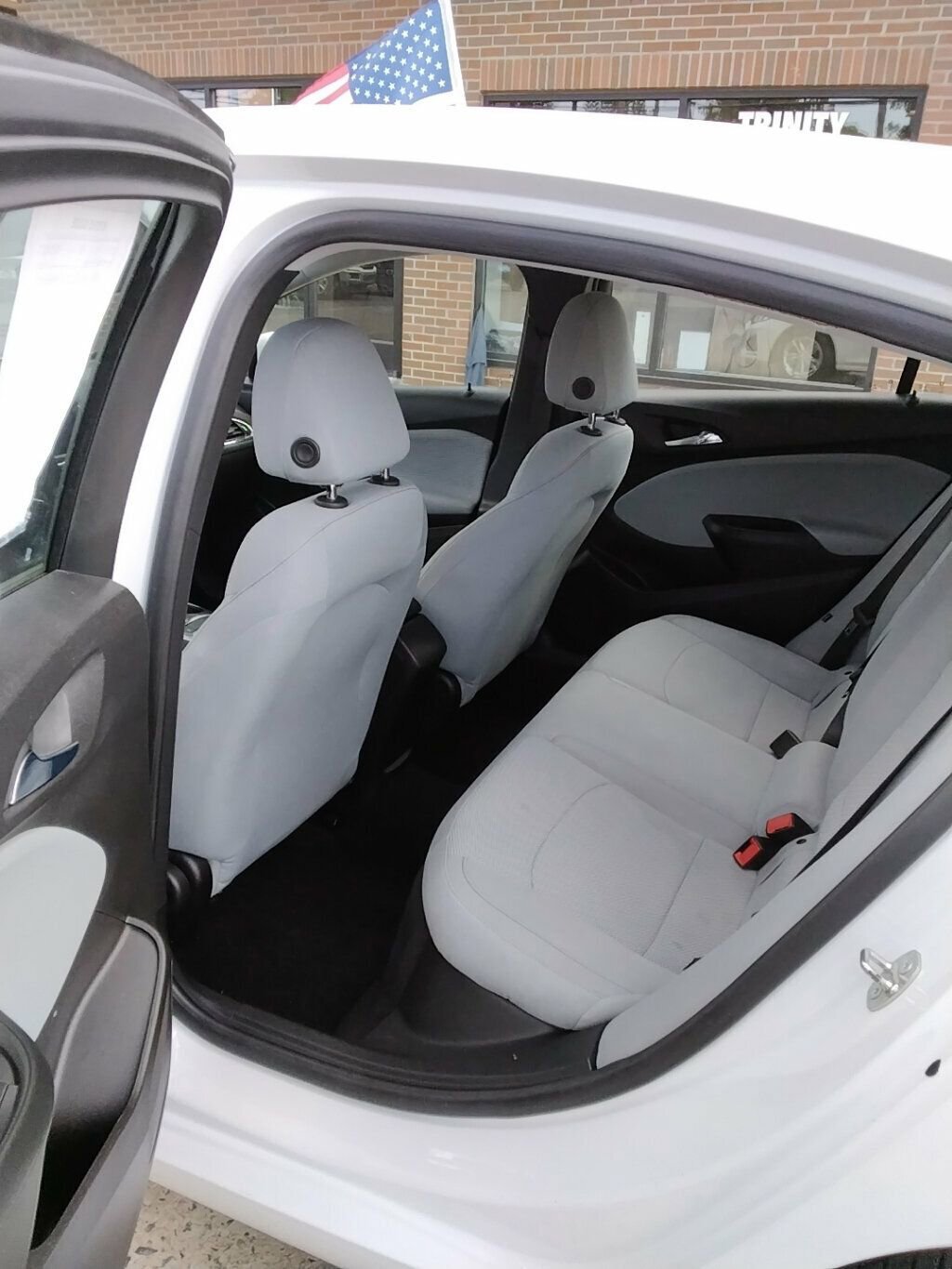 Used 2019 Chevrolet Cruze LS w/ LS Convenience Package FWD image 14