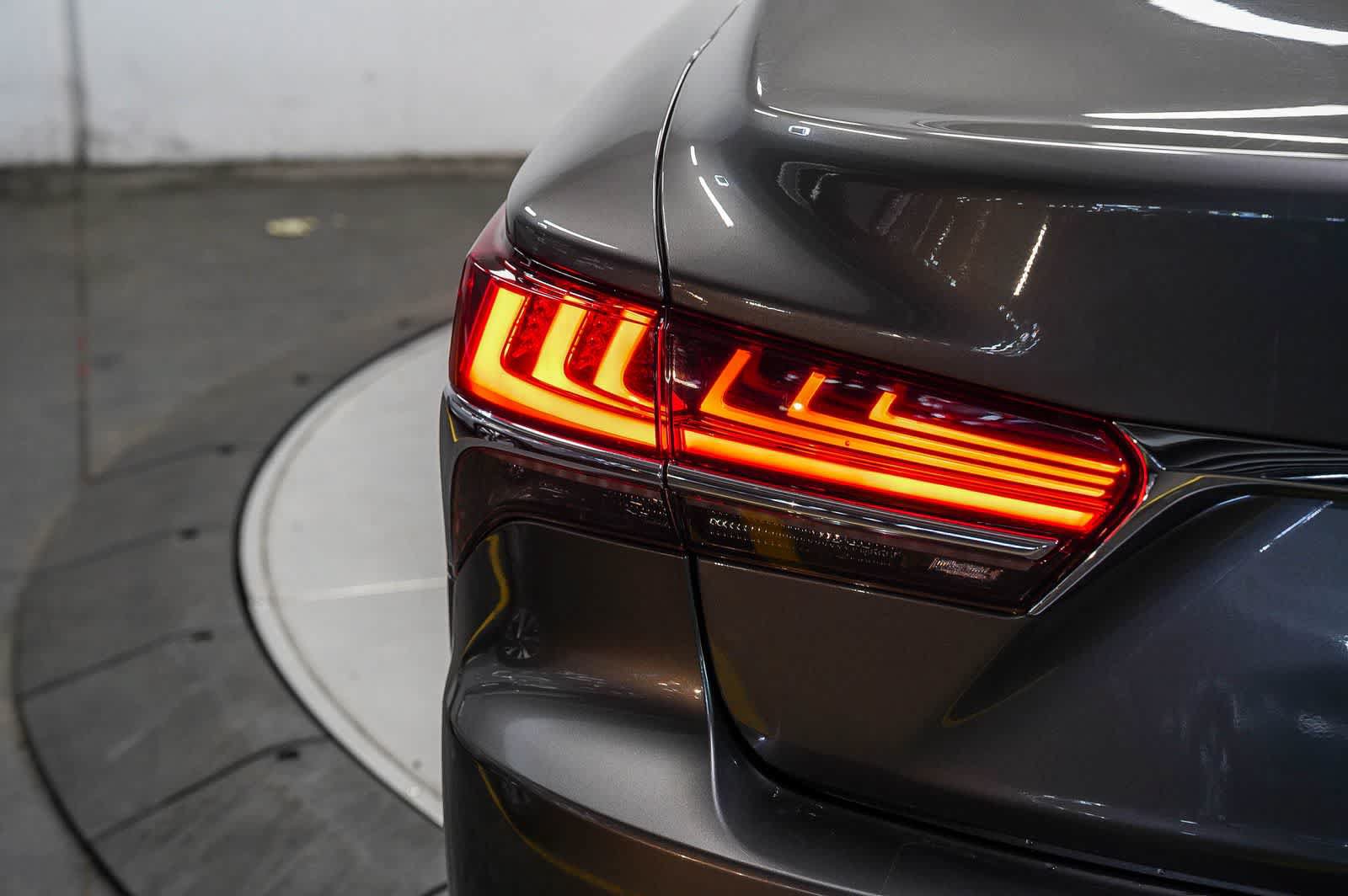 Used 2020 Lexus LS 500 w/ Interior Upgrade Package RWD image 11