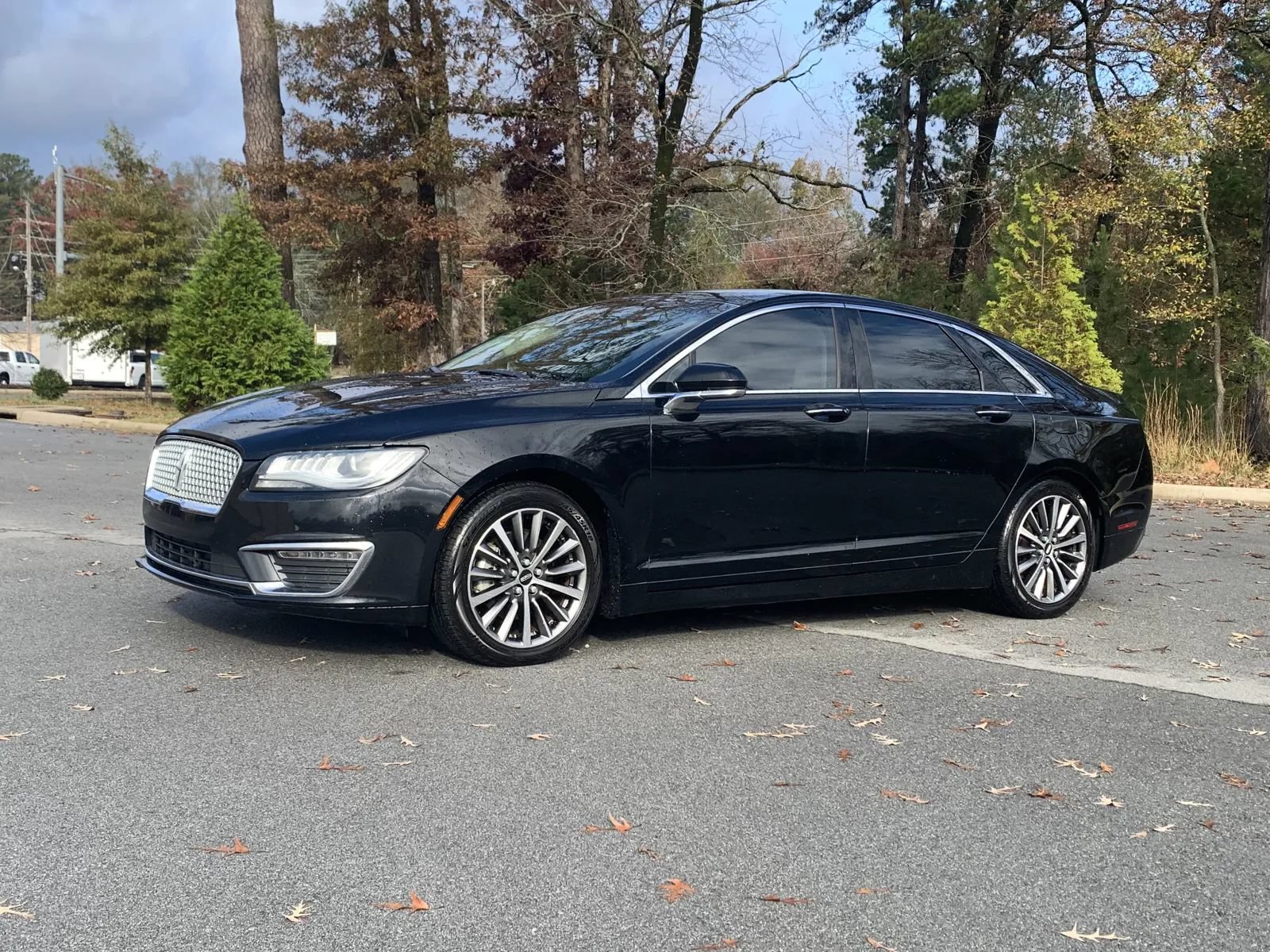 Used 2018 Lincoln MKZ Premiere image 3