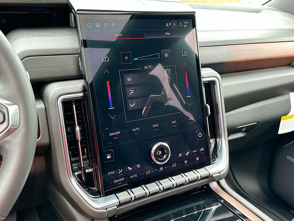 New 2026 GMC Yukon XL Denali w/ Denali Reserve Package AWD/4WD image 14