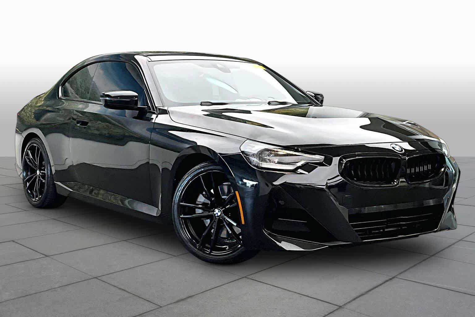 Used 2024 BMW 230i Coupe w/ M Sport Package RWD image 3