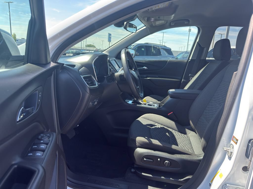Used 2020 Chevrolet Equinox LT AWD/4WD image 11