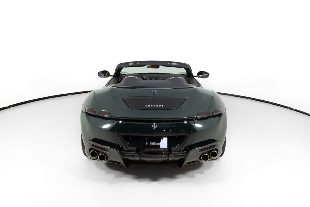 Used 2024 Ferrari Roma Spider image 16