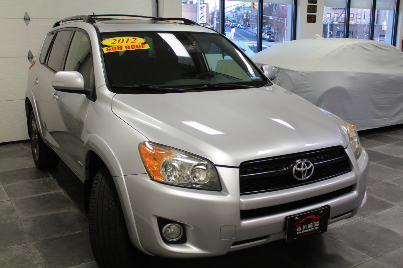 Used 2012 Toyota RAV4 Sport image 3