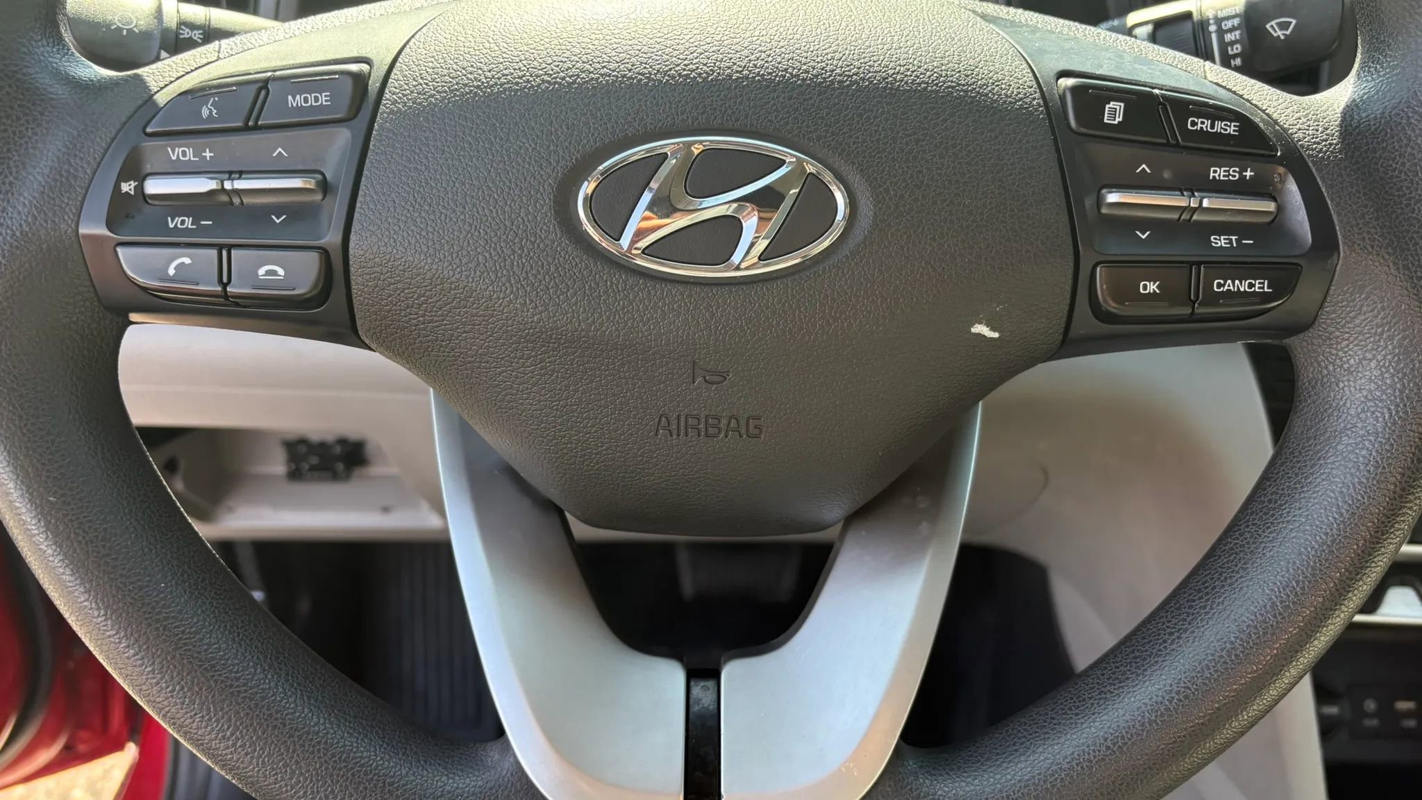 Used 2020 Hyundai Elantra SEL FWD image 18