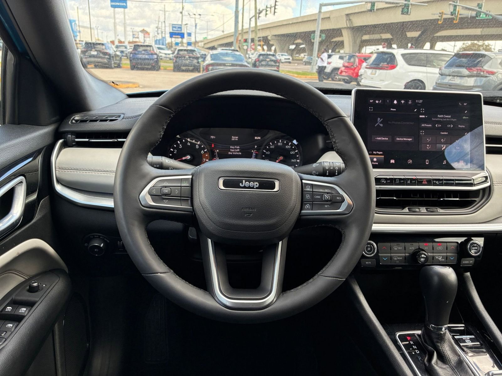 Used 2025 Jeep Compass Limited image 24