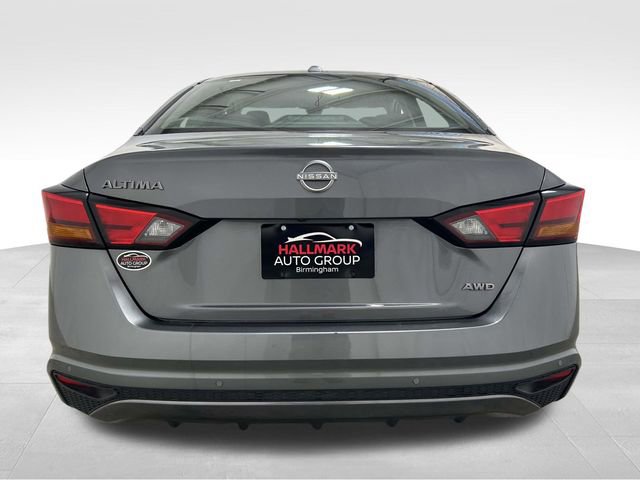Used 2025 Nissan Altima 2.5 SV image 3