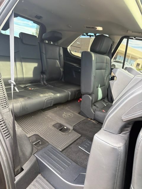 Used 2024 Toyota Sequoia Limited w/ TRD Off-Road Package AWD/4WD image 9