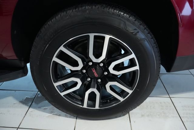 Used 2021 GMC Yukon XL Denali w/ Advanced Technology Package AWD/4WD image 11