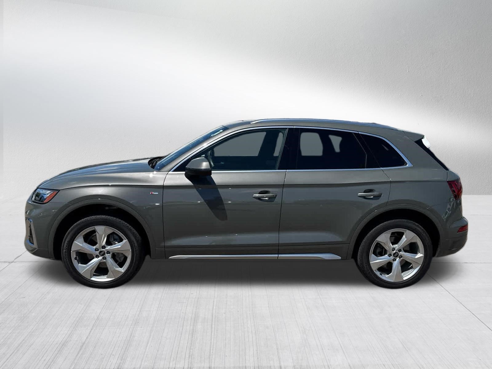 Used 2023 Audi Q5 2.0T Premium Plus w/ Premium Plus Package AWD/4WD image 4