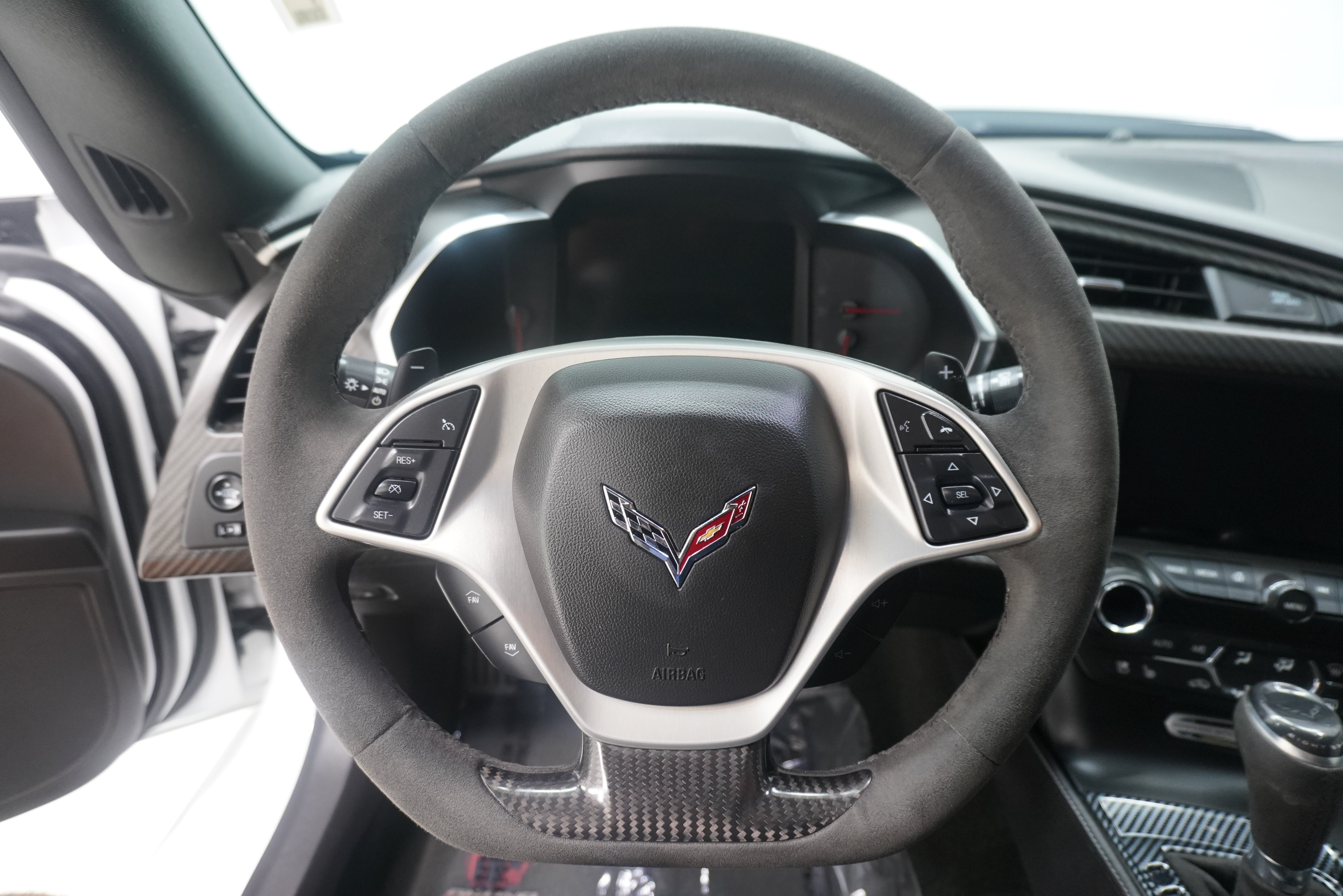 Used 2018 Chevrolet Corvette Grand Sport w/ Z07 Performance Package RWD image 18