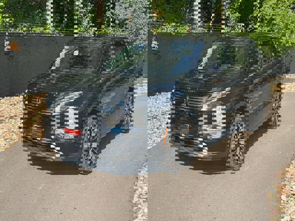 New 2025 Mitsubishi Outlander SE